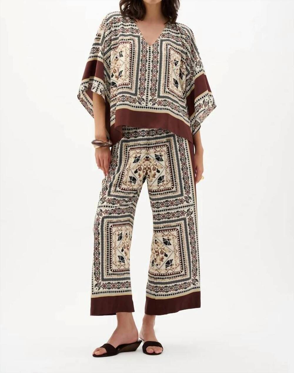 NEW JOSEPH RIBKOFF lds top in beige/multi
